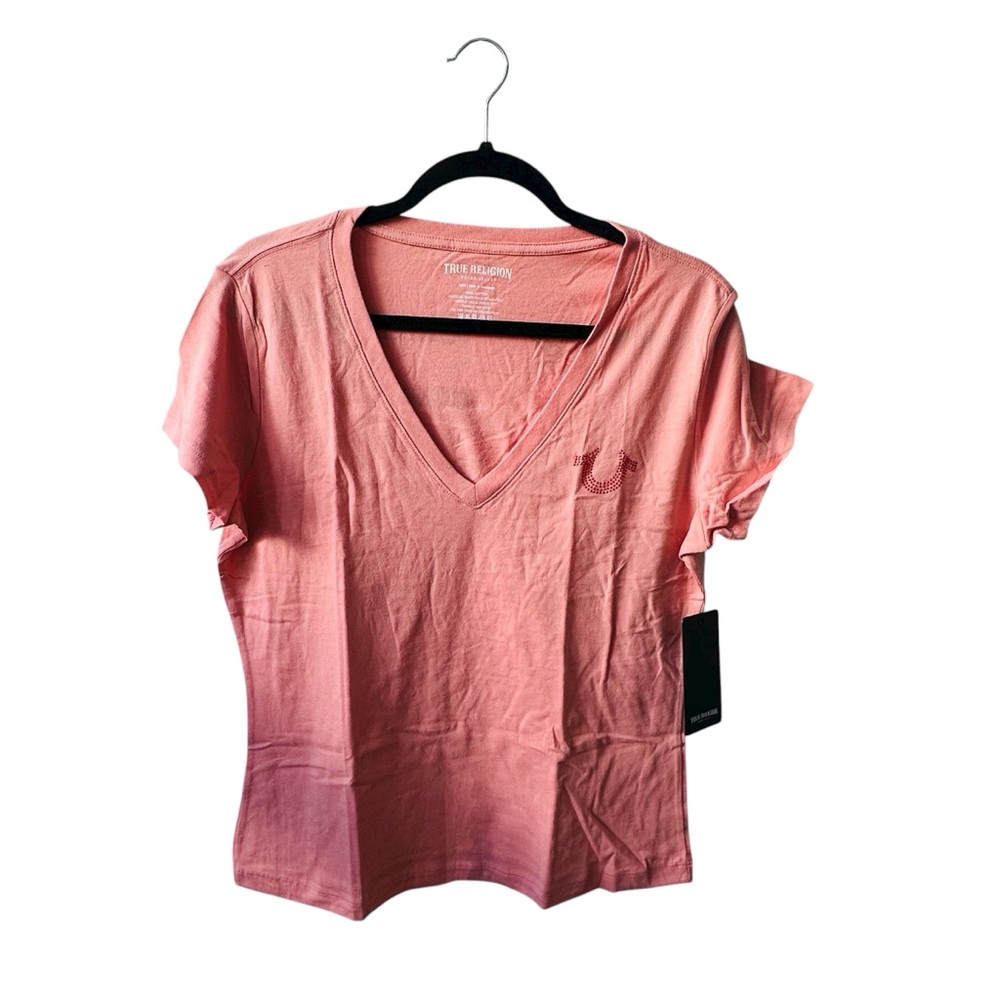 NWT True Religion Coral Multi Logo V-Neck Tee Women’s Size Large New With Tags
